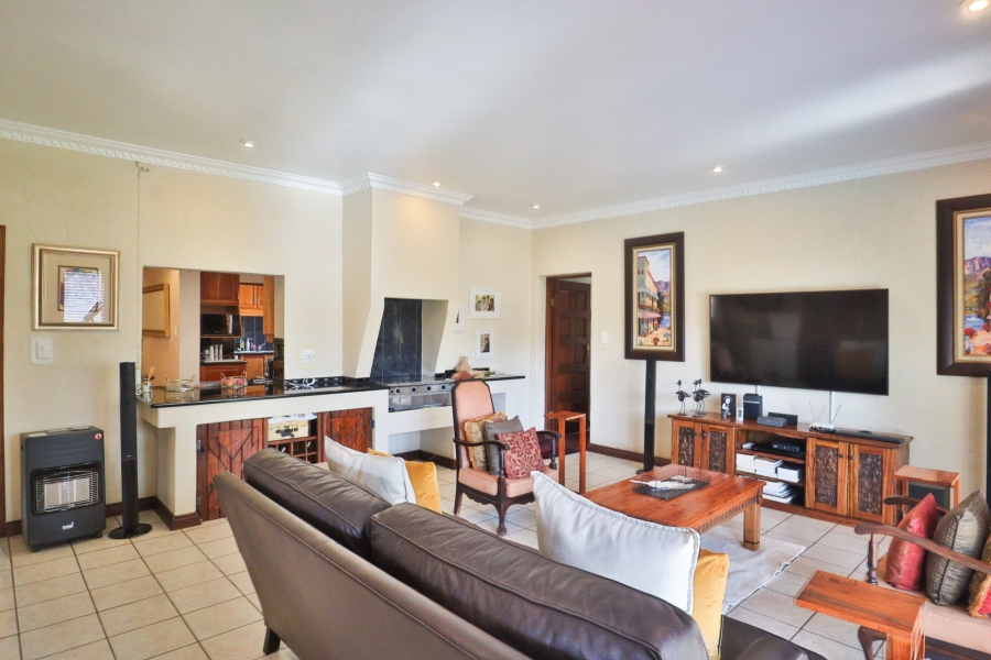 3 Bedroom Property for Sale in WestLake Country Safari Estate North West